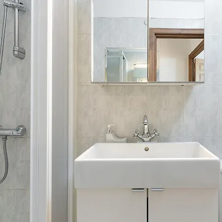 Apartment Blue Pearl *