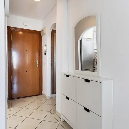 Apartment Blue Pearl *